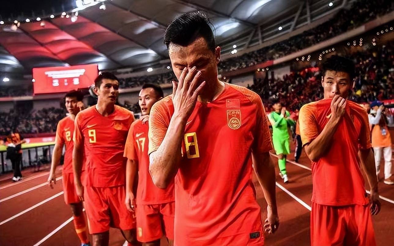 包含国足前瞻：赢1场？战中国香港底线不能输球的词条